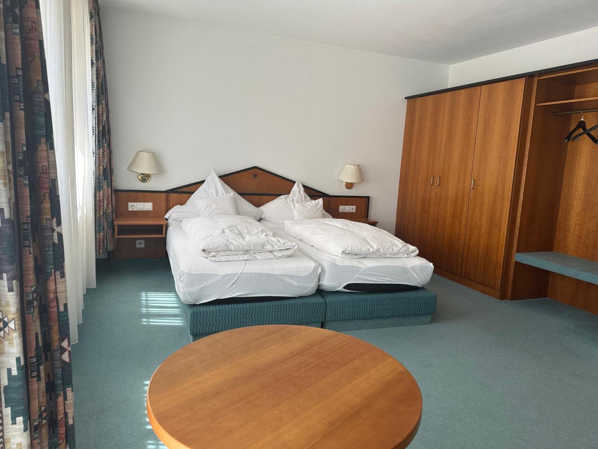 St Hotel Reichertshofen エクステリア 写真