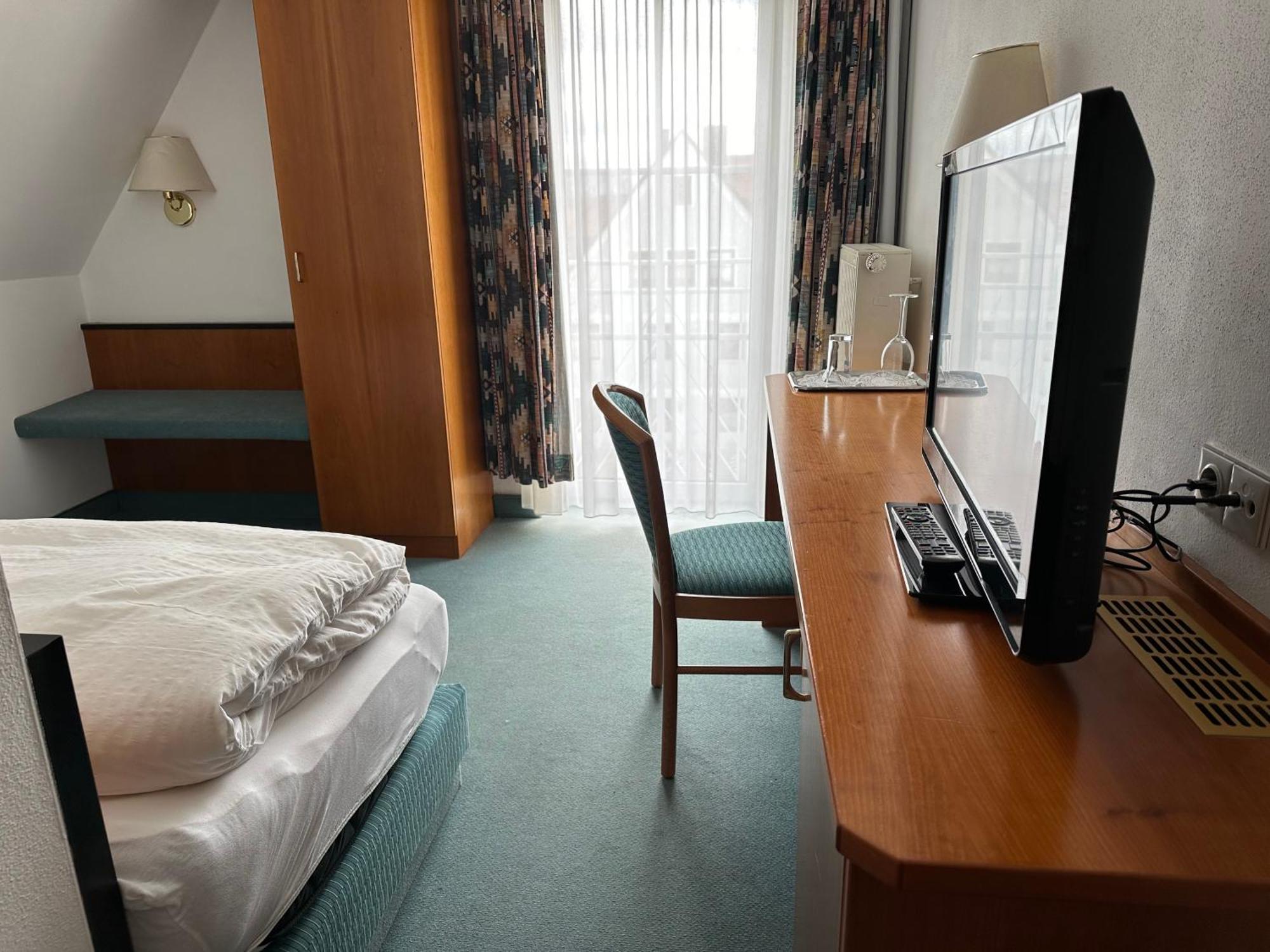 St Hotel Reichertshofen エクステリア 写真