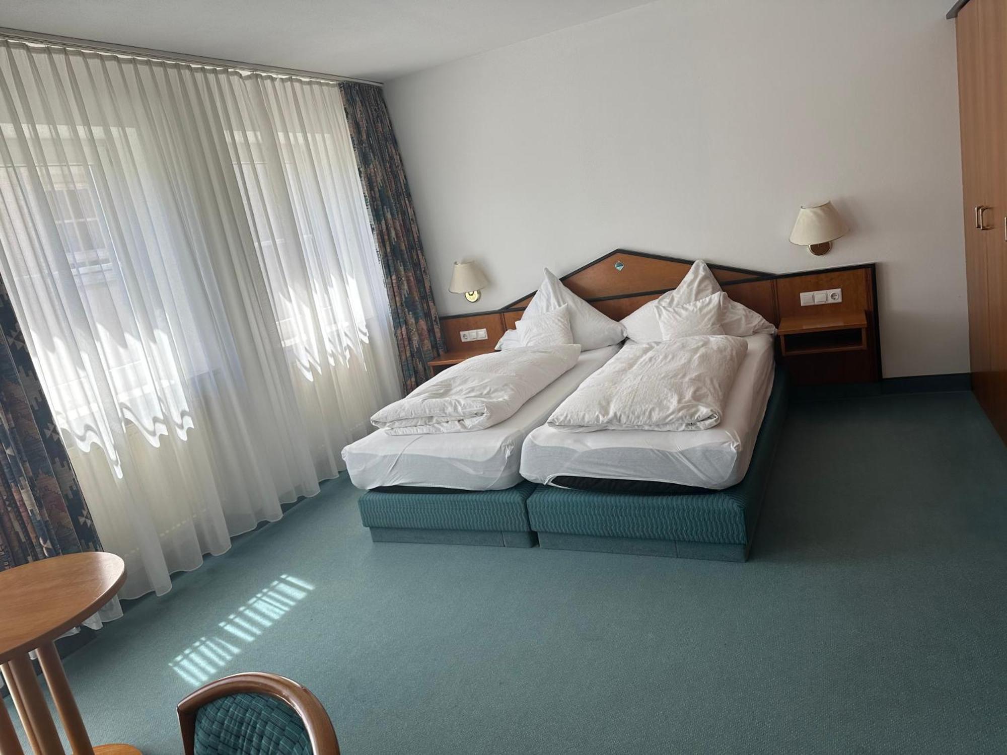 St Hotel Reichertshofen エクステリア 写真