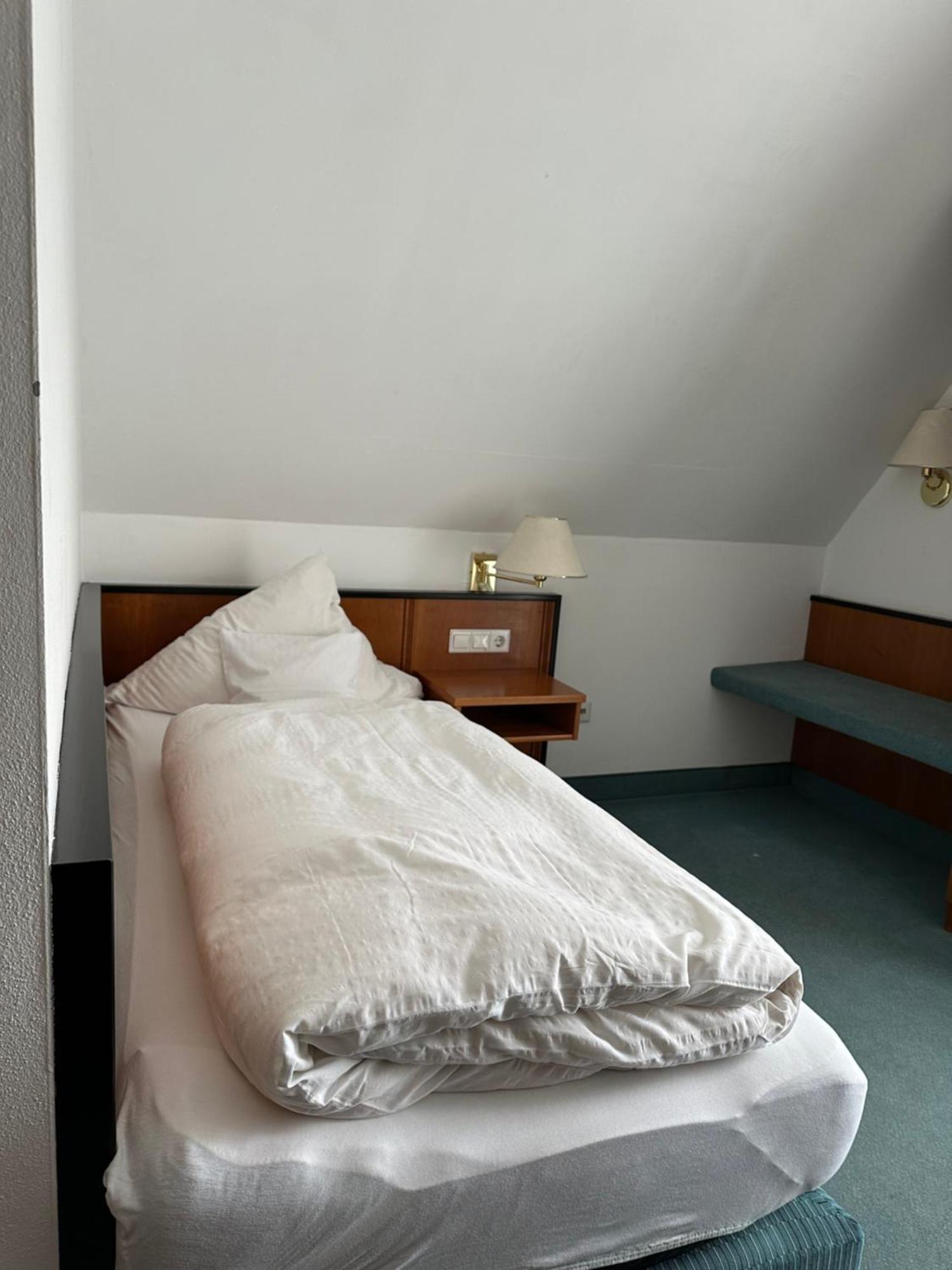 St Hotel Reichertshofen エクステリア 写真
